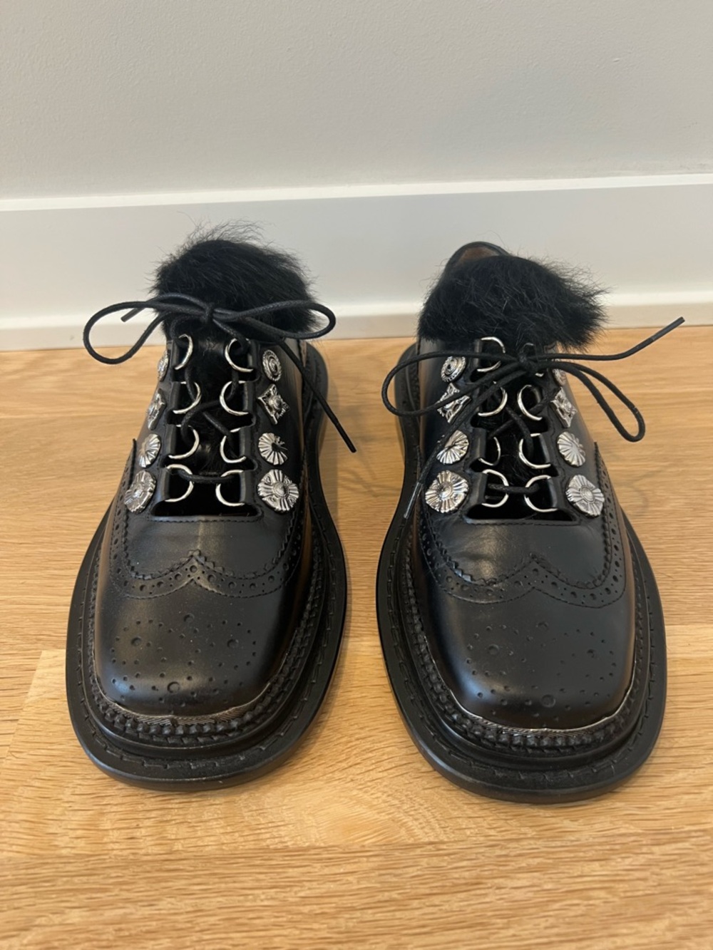 NWOT TOGA Pulla Western Leather LaceUp Loafers w/Silver Metal Accents & Faux Fur